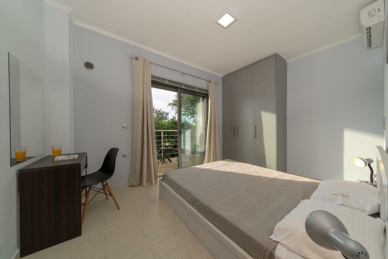 Alexiszorba Villa Plaka  Exterior foto